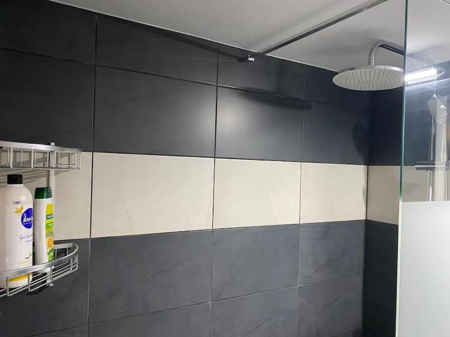 Cozy New Apartment Near The Beach Atene Esterno foto